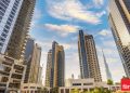Are there any exclusive or unique features offered by individual luxury villas in Dubai, such as private beach access or panoramic views?