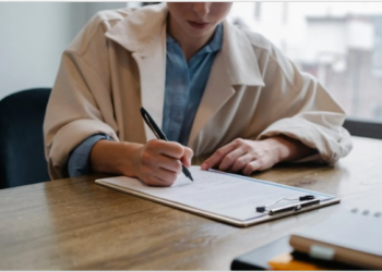 Updating Your Resume After A Christmas Career Break